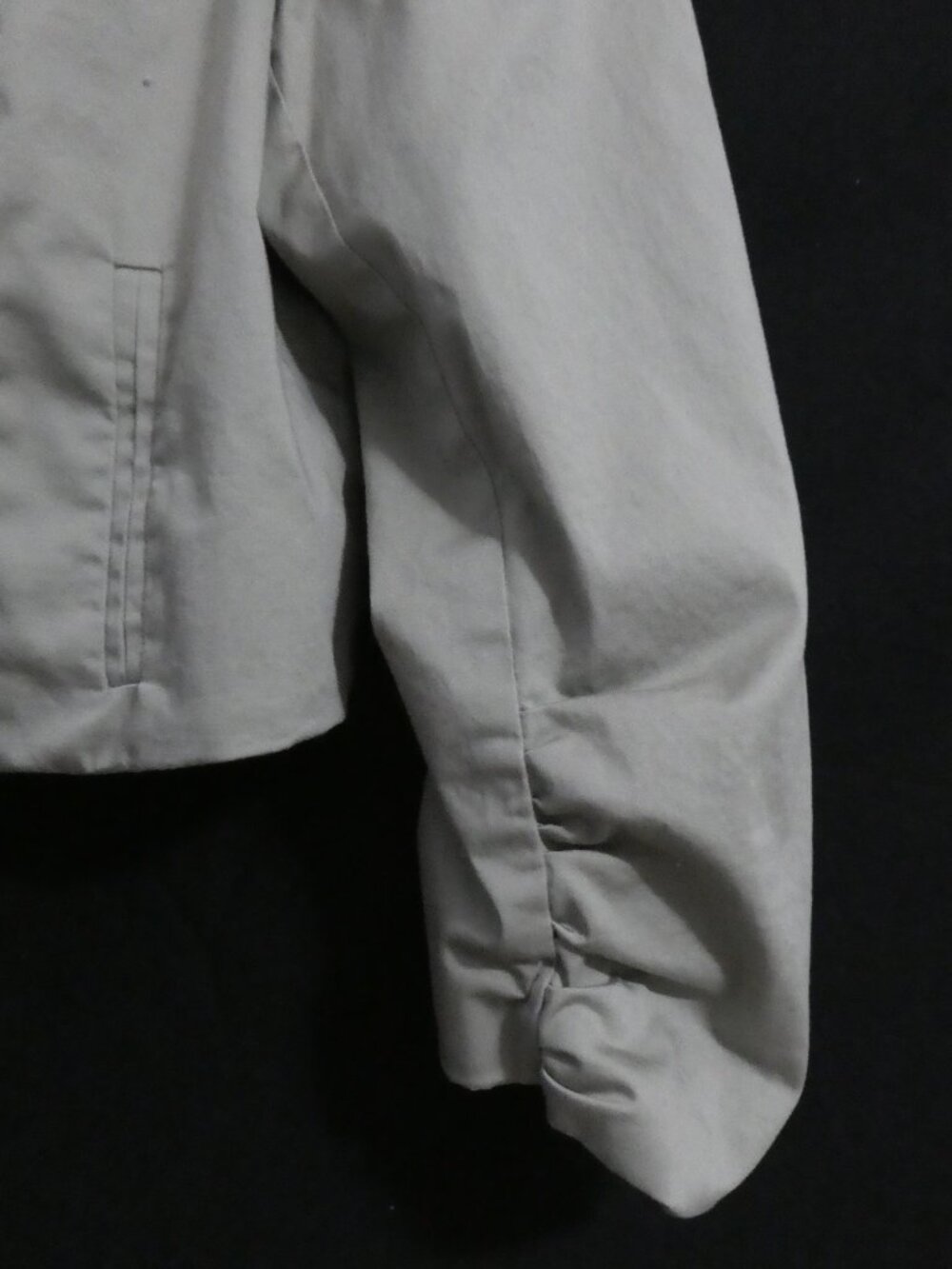 DYLAN & ROSE Cropped Zip Up Jacket With Ruched Sleeves - Size 10 - Picture 9 of 15